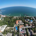 Bisser - Free Parking - Free Pool Access בלצ'יק