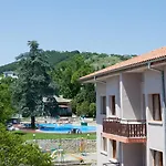 מלון Bisser - Free Parking - Free Pool Access 2*