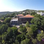 מלון Bisser - Free Parking - Free Pool Access
