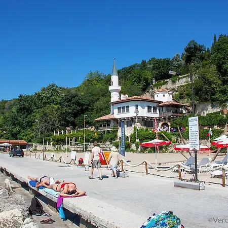 호텔 Bisser - Free Parking - Free Pool Access 발치크