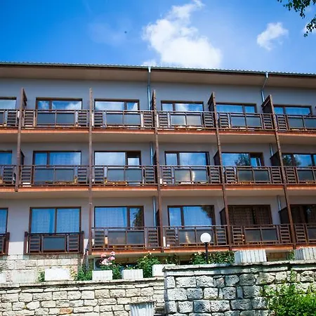 Bisser - Free Parking - Free Pool Access