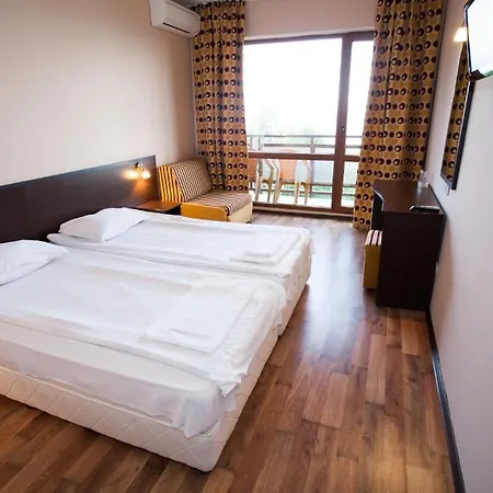 Bisser - Free Parking - Free Pool Access בלצ'יק