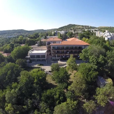 Hotel Bisser - Free Parking - Free Pool Access