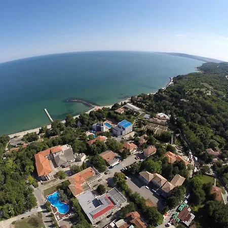 Bisser - Free Parking - Free Pool Access Hotel Balchik
