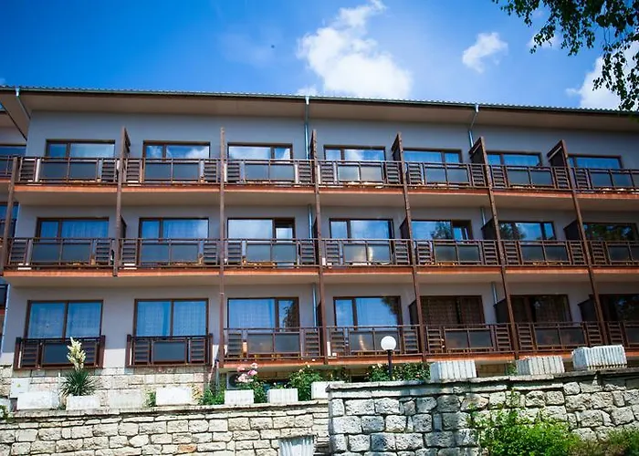 хотел бисер - безплатен паркинг и безплатен достъп до басейн