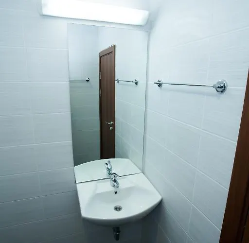 хотел бисер - безплатен паркинг и безплатен достъп до басейн