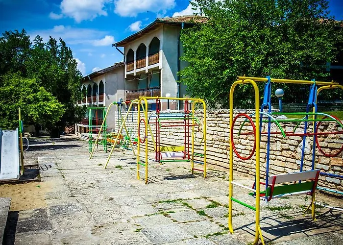 хотел бисер - безплатен паркинг и безплатен достъп до басейн