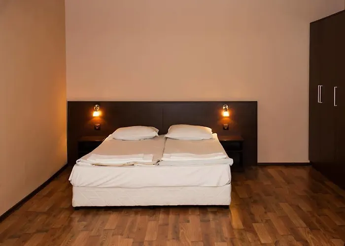 Ξενοδοχείο Bisser - Free Parking - Free Pool Access